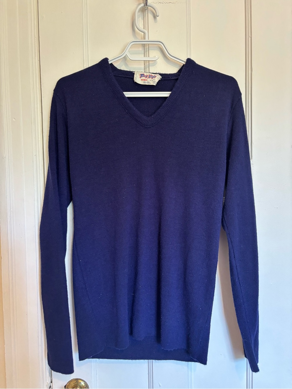 Tommy Knight Classic Men's V-Neck Sweater in Navy